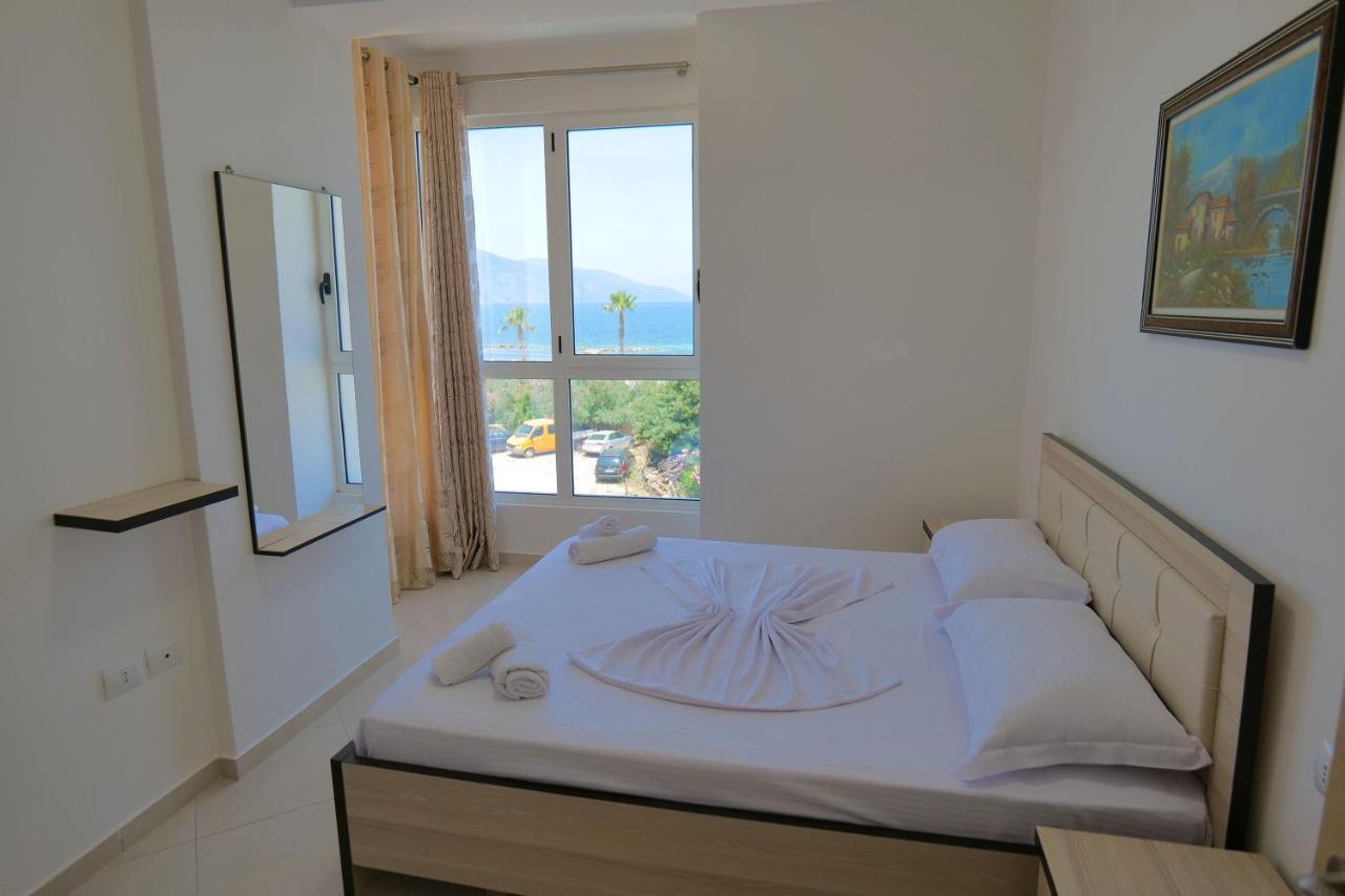 Almare Apartments Vlorë Екстериор снимка