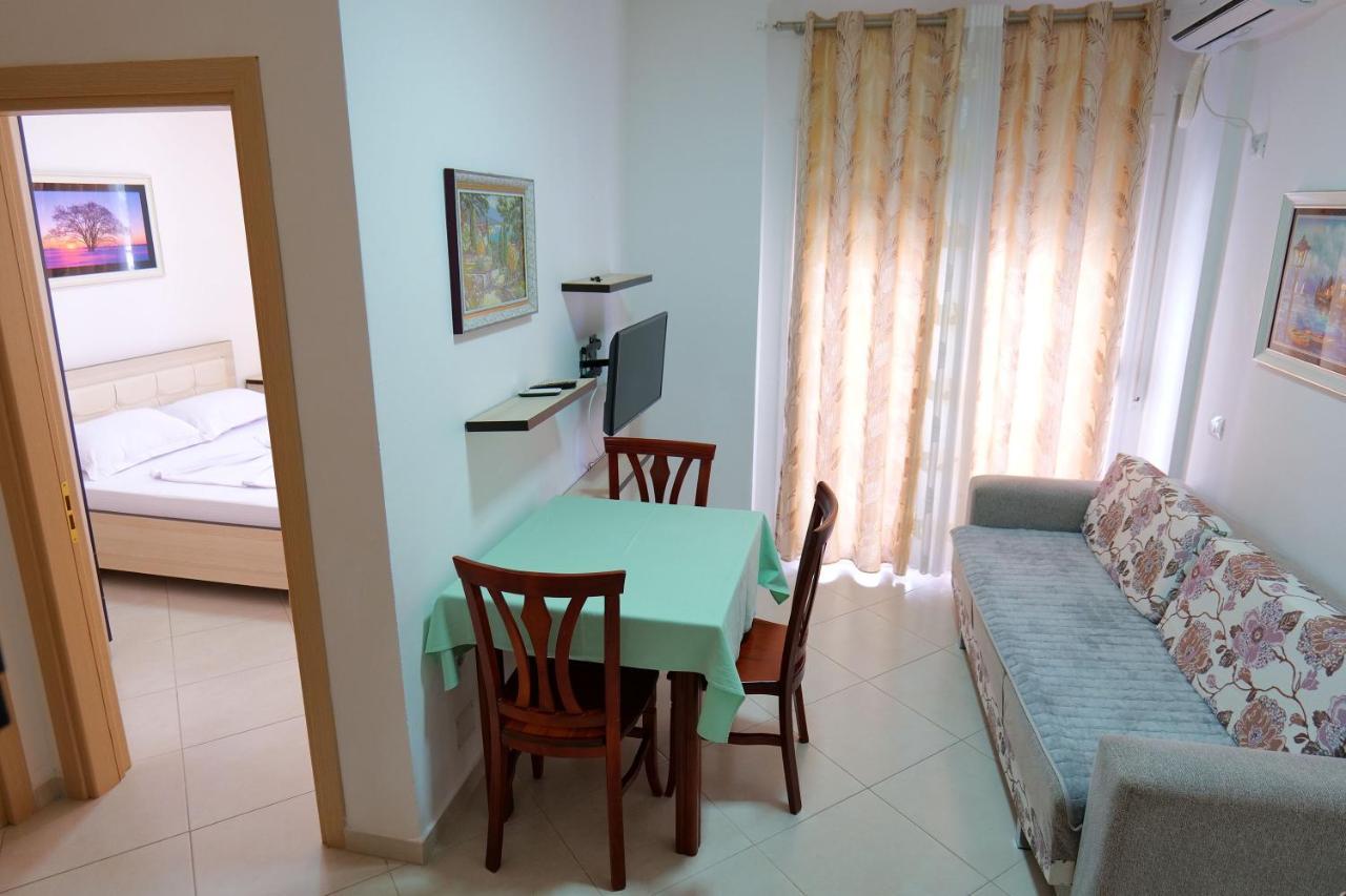 Almare Apartments Vlorë Екстериор снимка