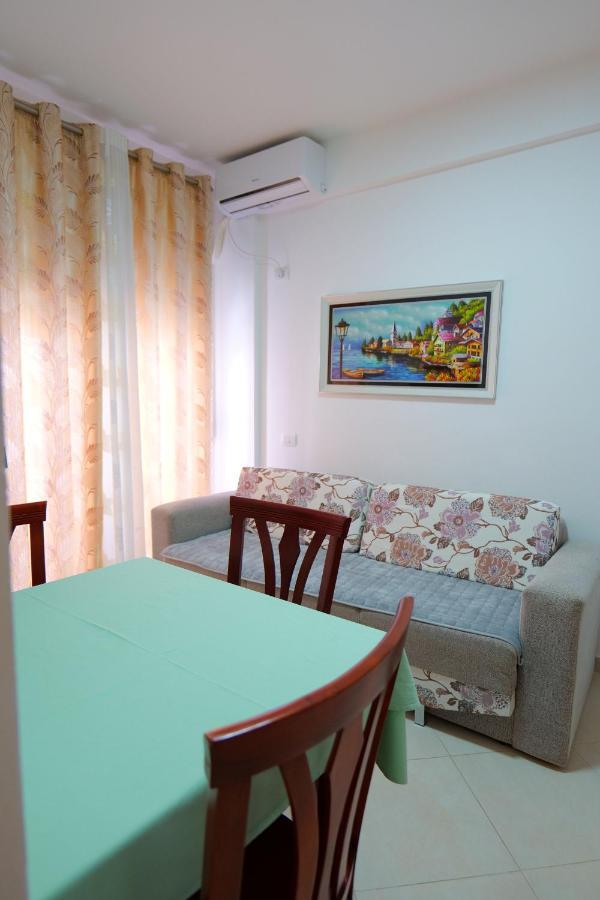Almare Apartments Vlorë Екстериор снимка